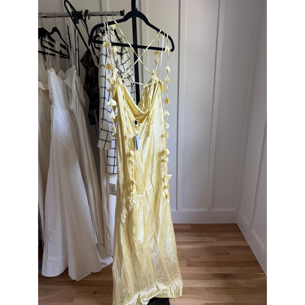 NBD Inaya Gown in Butter Yellow - Picture 9 of 16